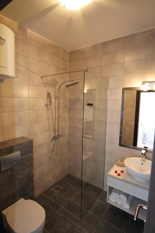 Le Marc Guest House Budva Eksteriør billede