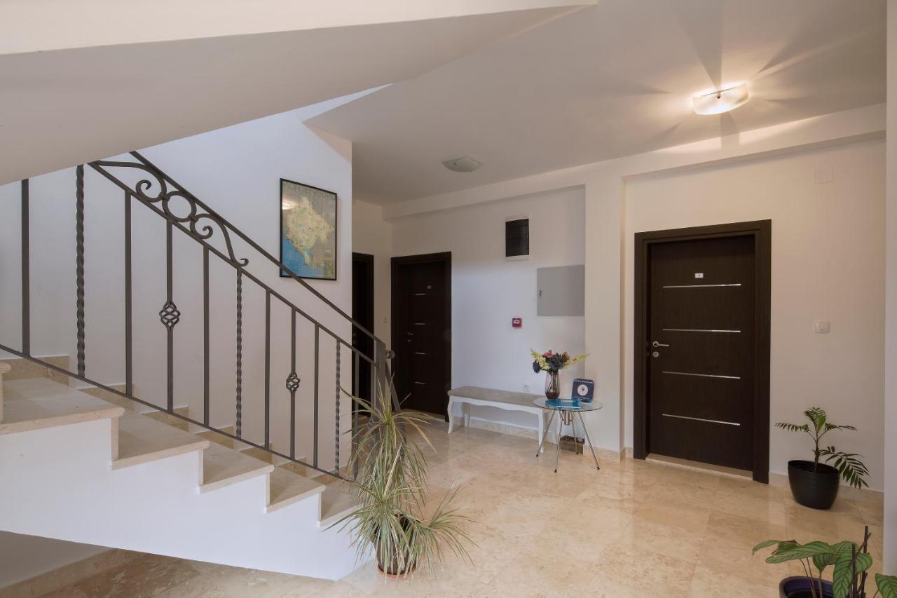 Le Marc Guest House Budva Eksteriør billede